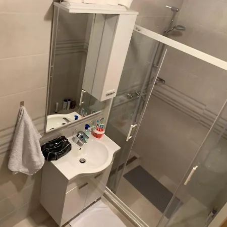 D Happy Place Τρέμπινιε